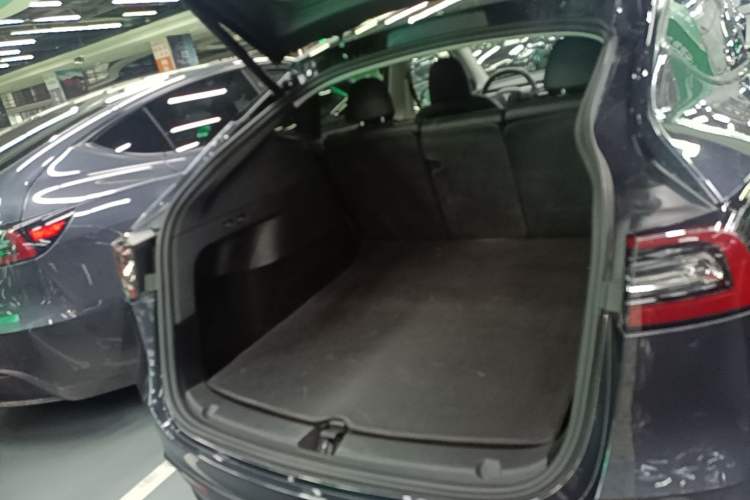 Used Tesla Model Y 2024 Rear-Wheel-Drive Version Trunk