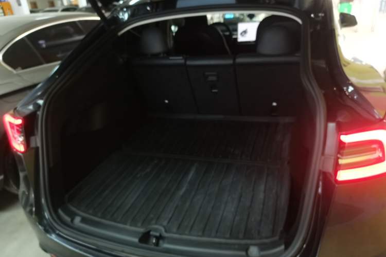 Used Tesla Model Y 2024 Rear-Wheel-Drive Version Trunk