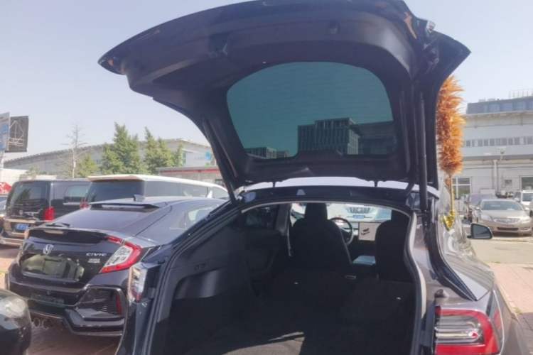 Used Tesla Model Y 2024 Rear-Wheel-Drive Version Trunk