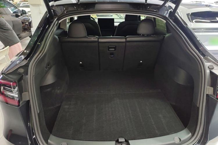 Used Tesla Model Y 2024 Rear-Wheel-Drive Version Trunk