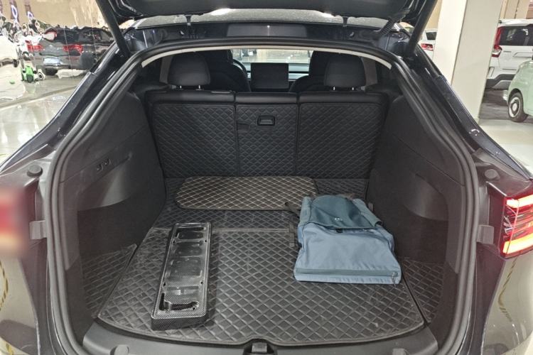 Used Tesla Model Y 2024 Rear-Wheel-Drive Version Trunk