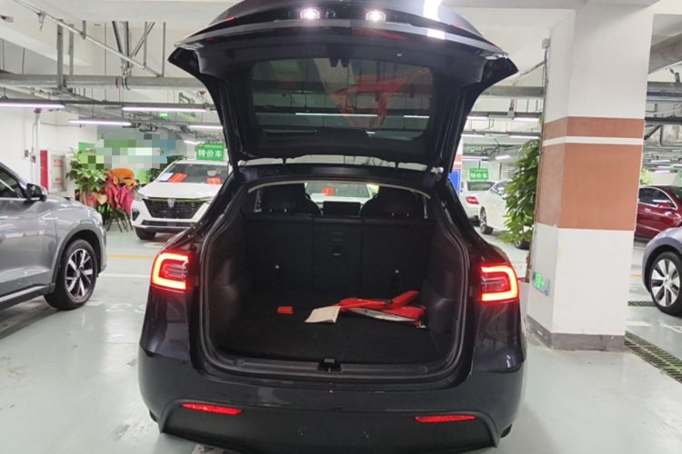 Used Tesla Model Y 2024 Rear-Wheel-Drive Version Trunk
