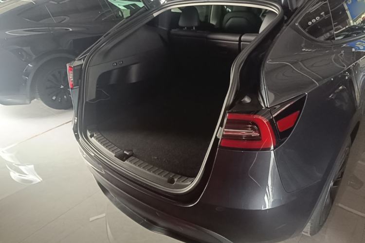 Used Tesla Model Y 2024 Rear-Wheel-Drive Version Trunk