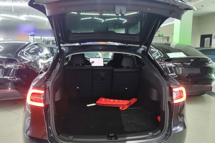 Used Tesla Model Y 2024 Rear-Wheel-Drive Version Trunk