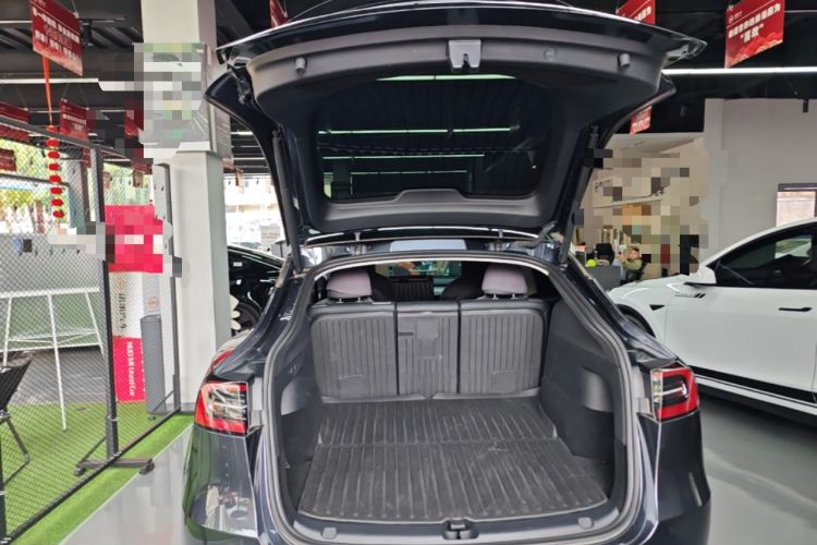 Used Tesla Model Y 2024 Rear-Wheel-Drive Version Trunk