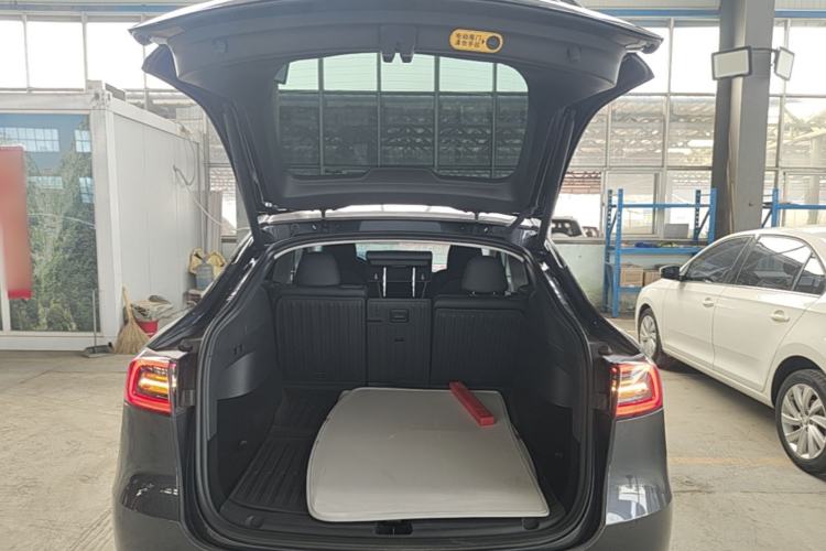 Used Tesla Model Y 2024 Rear-Wheel-Drive Version Trunk