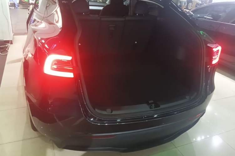 Used Tesla Model Y 2024 Rear-Wheel-Drive Version Trunk