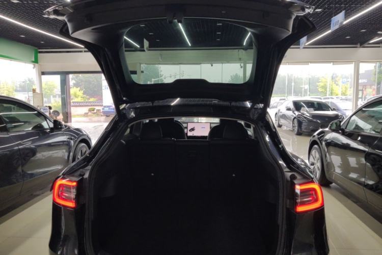 Used Tesla Model Y 2024 Rear-Wheel-Drive Version Trunk