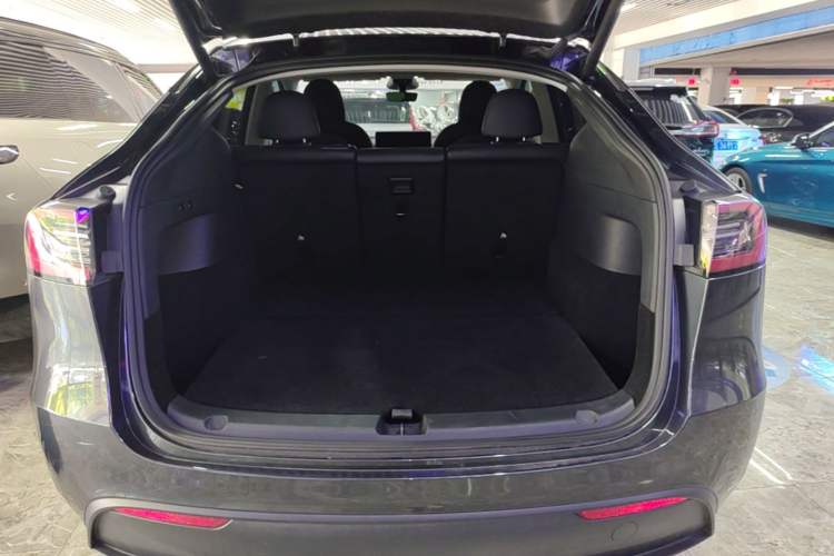 Used Tesla Model Y 2024 Rear-Wheel-Drive Version Trunk