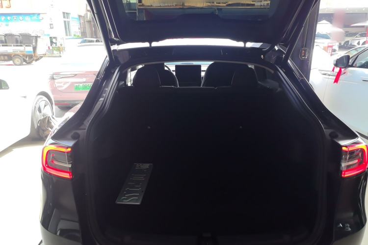 Used Tesla Model Y 2024 Rear-Wheel-Drive Version Trunk