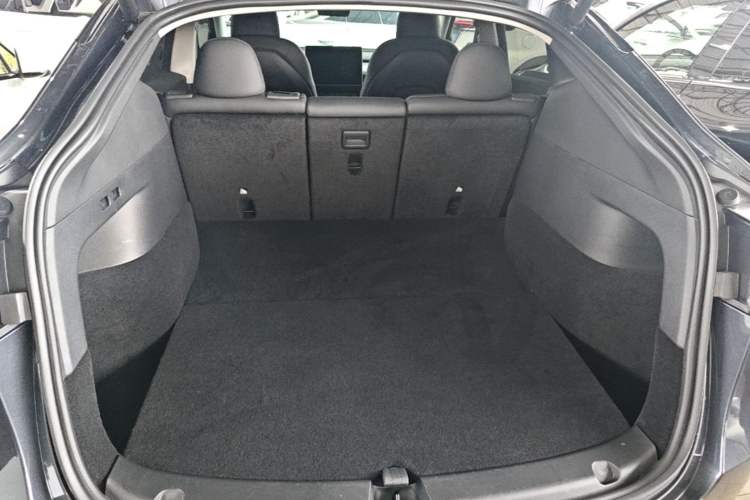 Used Tesla Model Y 2024 Rear-Wheel-Drive Version Trunk