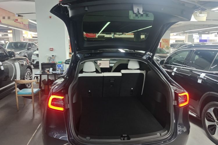 Used Tesla Model Y 2024 Rear-Wheel-Drive Version Trunk