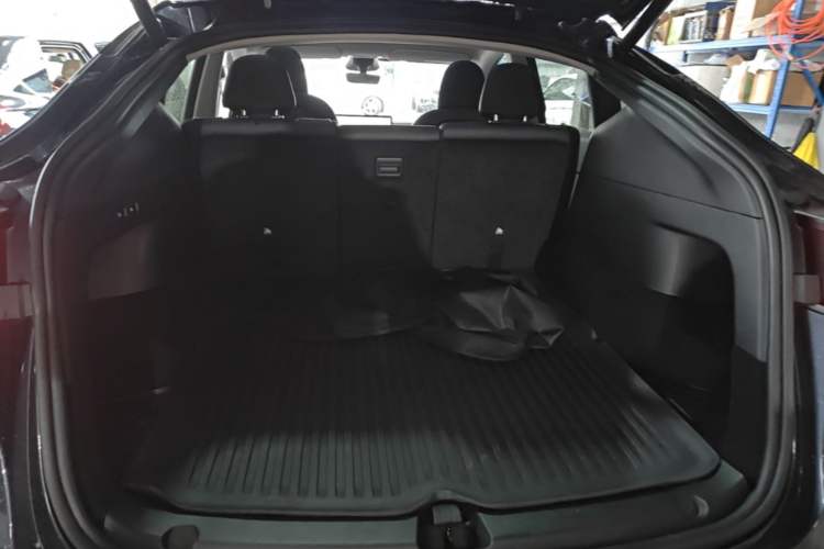Used Tesla Model Y 2024 Rear-Wheel-Drive Version Trunk