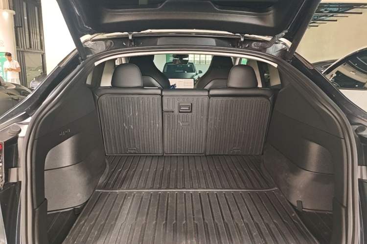 Used Tesla Model Y 2024 Rear-Wheel-Drive Version Trunk