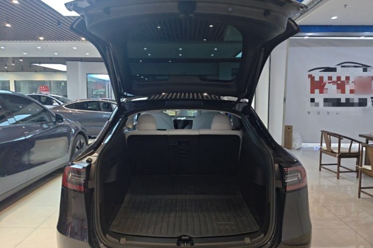 Used Tesla Model Y 2024 Rear-Wheel-Drive Version Trunk