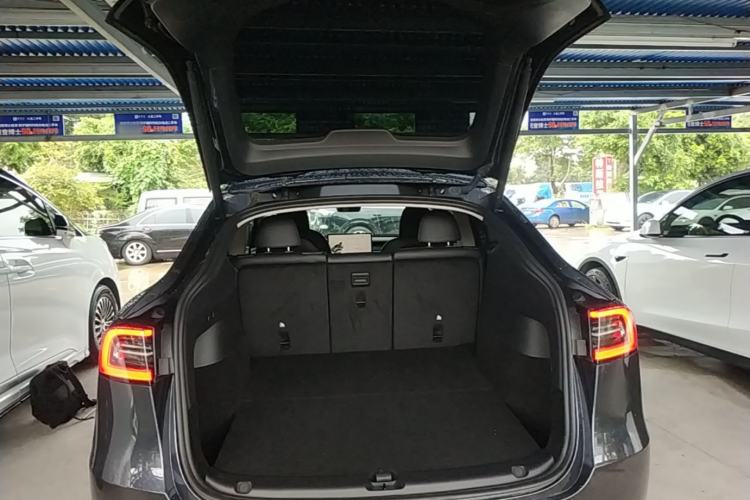 Used Tesla Model Y 2024 Rear-Wheel-Drive Version Trunk