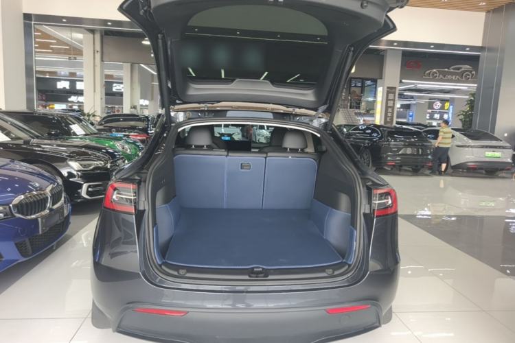 Used Tesla Model Y 2024 Rear-Wheel-Drive Version Trunk