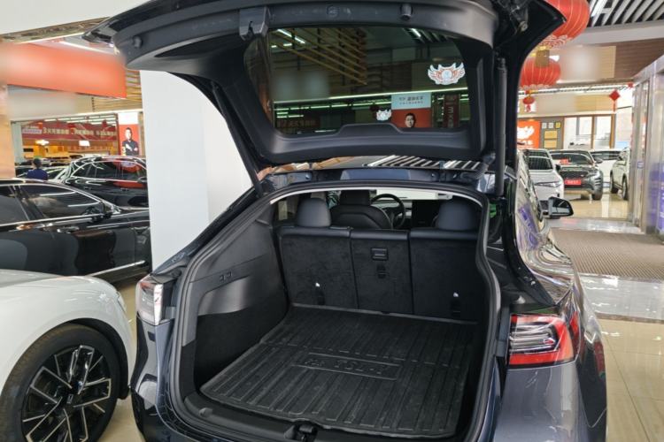 Used Tesla Model Y 2024 Rear-Wheel-Drive Version Trunk