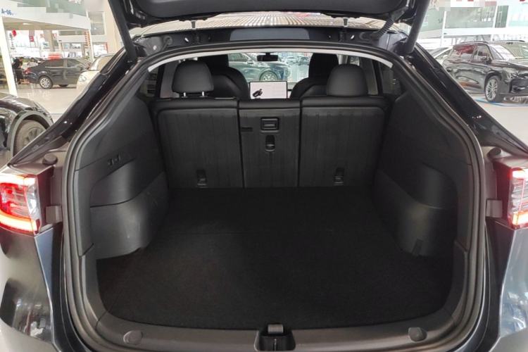 Used Tesla Model Y 2024 Rear-Wheel-Drive Version Trunk