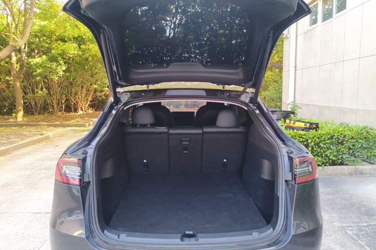 Used Tesla Model Y 2024 Rear-Wheel-Drive Version Trunk