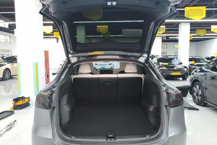 Used Tesla Model Y 2024 Rear-Wheel-Drive Version Trunk