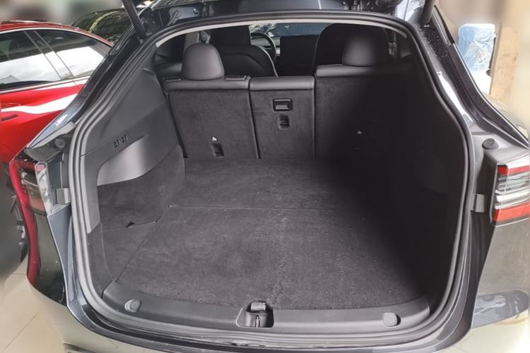 Used Tesla Model Y 2024 Rear-Wheel-Drive Version Trunk