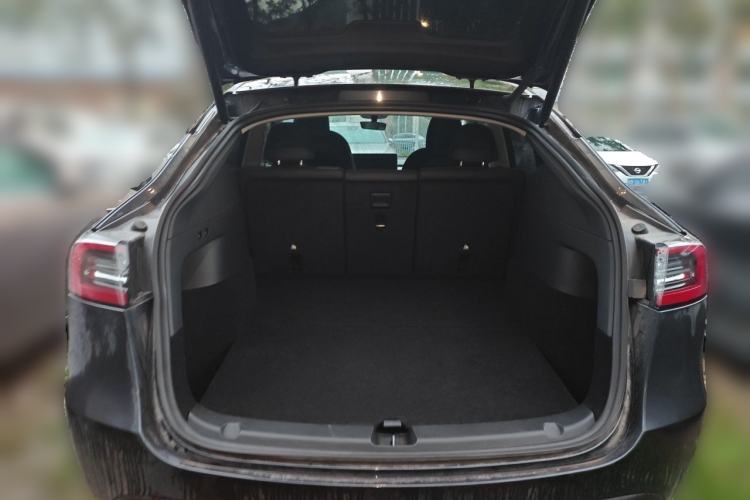 Used Tesla Model Y 2024 Rear-Wheel-Drive Version Trunk