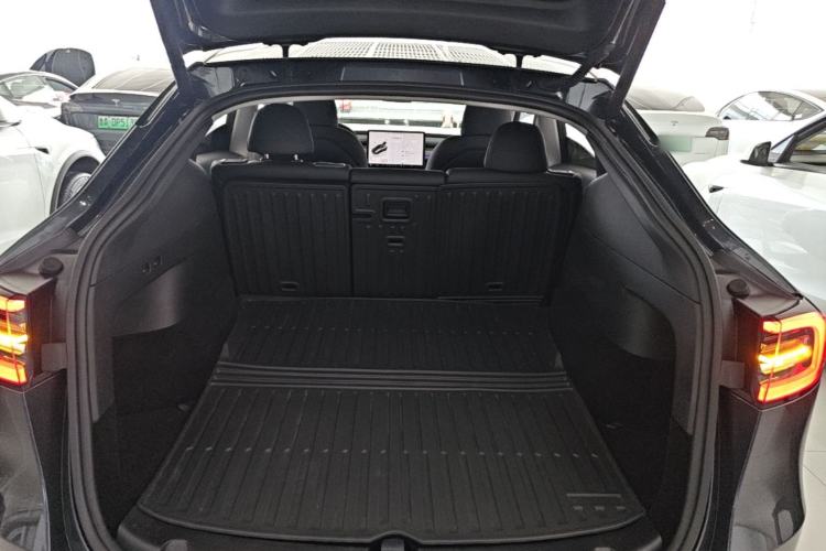Used Tesla Model Y 2024 Rear-Wheel-Drive Version Trunk