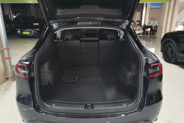 Used Tesla Model Y 2024 Rear-Wheel-Drive Version Trunk