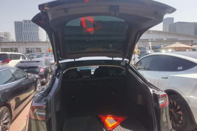 Used Tesla Model Y 2024 Rear-Wheel-Drive Version Trunk