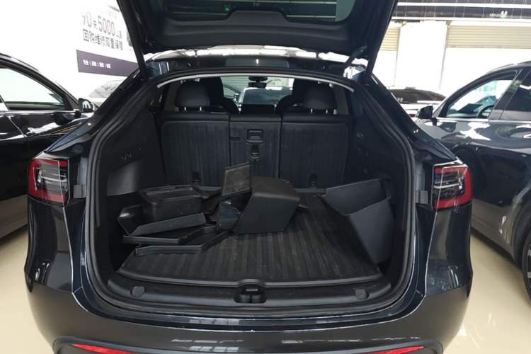 Used Tesla Model Y 2024 Rear-Wheel-Drive Version Trunk