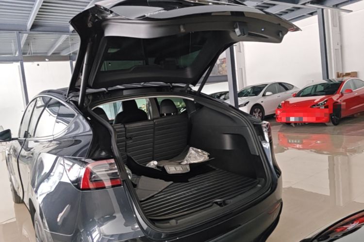 Used Tesla Model Y 2024 Rear-Wheel-Drive Version Trunk