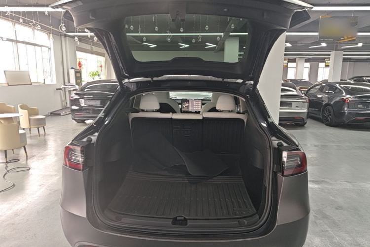 Used Tesla Model Y 2024 Rear-Wheel-Drive Version Trunk
