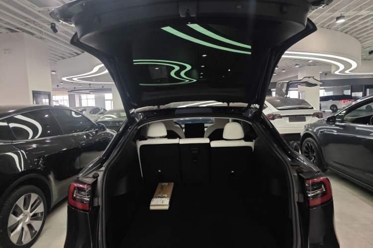 Used Tesla Model Y 2024 Rear-Wheel-Drive Version Trunk