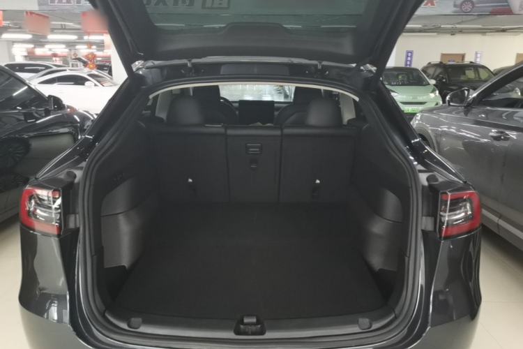 Used Tesla Model Y 2024 Rear-Wheel-Drive Version Trunk