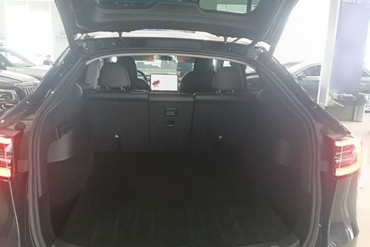 Used Tesla Model Y 2024 Rear-Wheel-Drive Version Trunk
