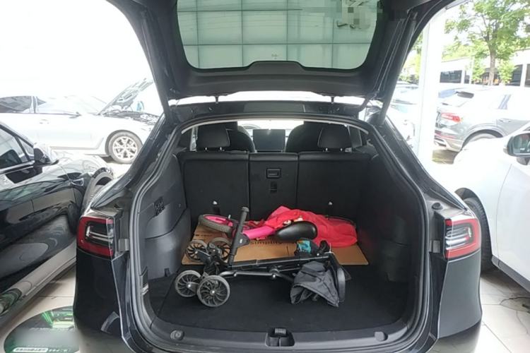 Used Tesla Model Y 2024 Rear-Wheel-Drive Version Trunk