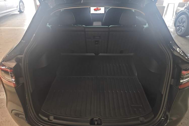 Used Tesla Model Y 2024 Rear-Wheel-Drive Version Trunk