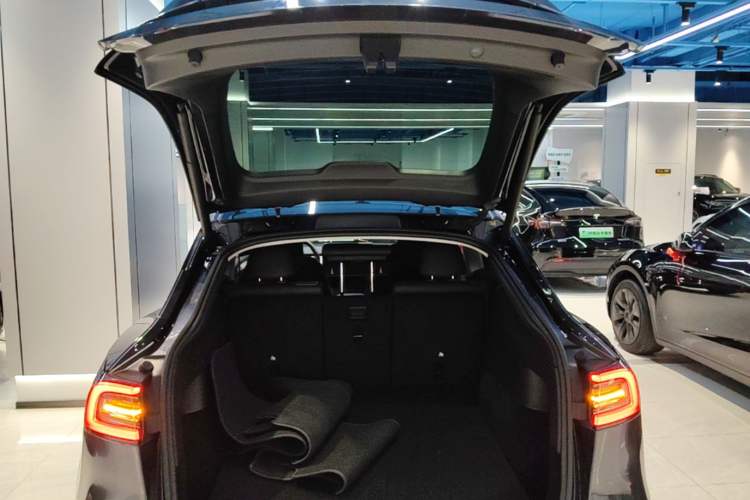 Used Tesla Model Y 2024 Rear-Wheel-Drive Version Trunk