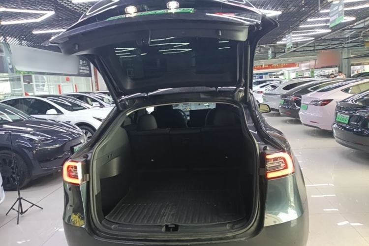Used Tesla Model Y 2024 Rear-Wheel-Drive Version Trunk