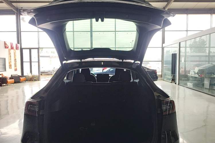 Used Tesla Model Y 2024 Rear-Wheel-Drive Version Trunk