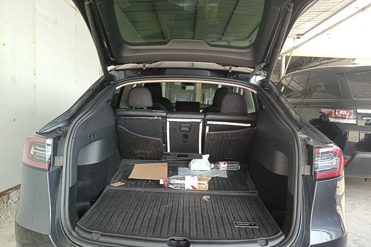 Used Tesla Model Y 2024 Rear-Wheel-Drive Version Trunk