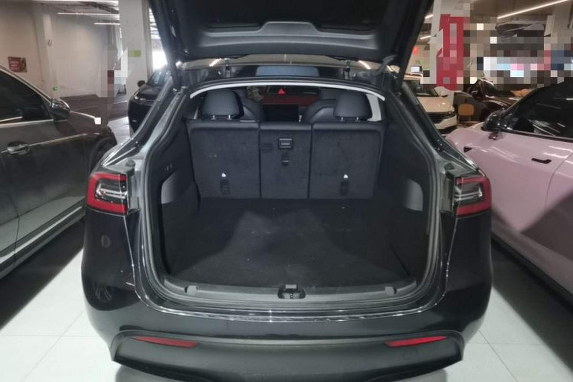 Used Tesla Model Y 2024 Long-Range All-Wheel-Drive Version Trunk