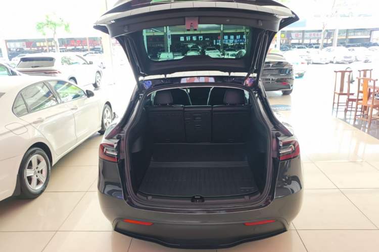 Used Tesla Model Y 2024 Rear-Wheel-Drive Version Trunk