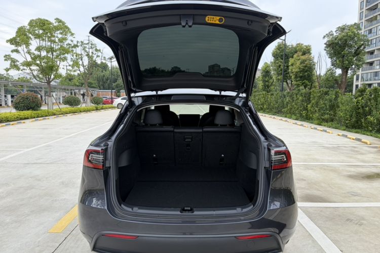Used Tesla Model Y 2024 Rear-Wheel-Drive Version Trunk