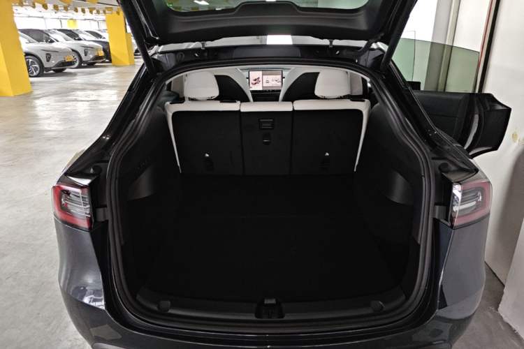 Used Tesla Model Y 2024 Rear-Wheel-Drive Version Trunk