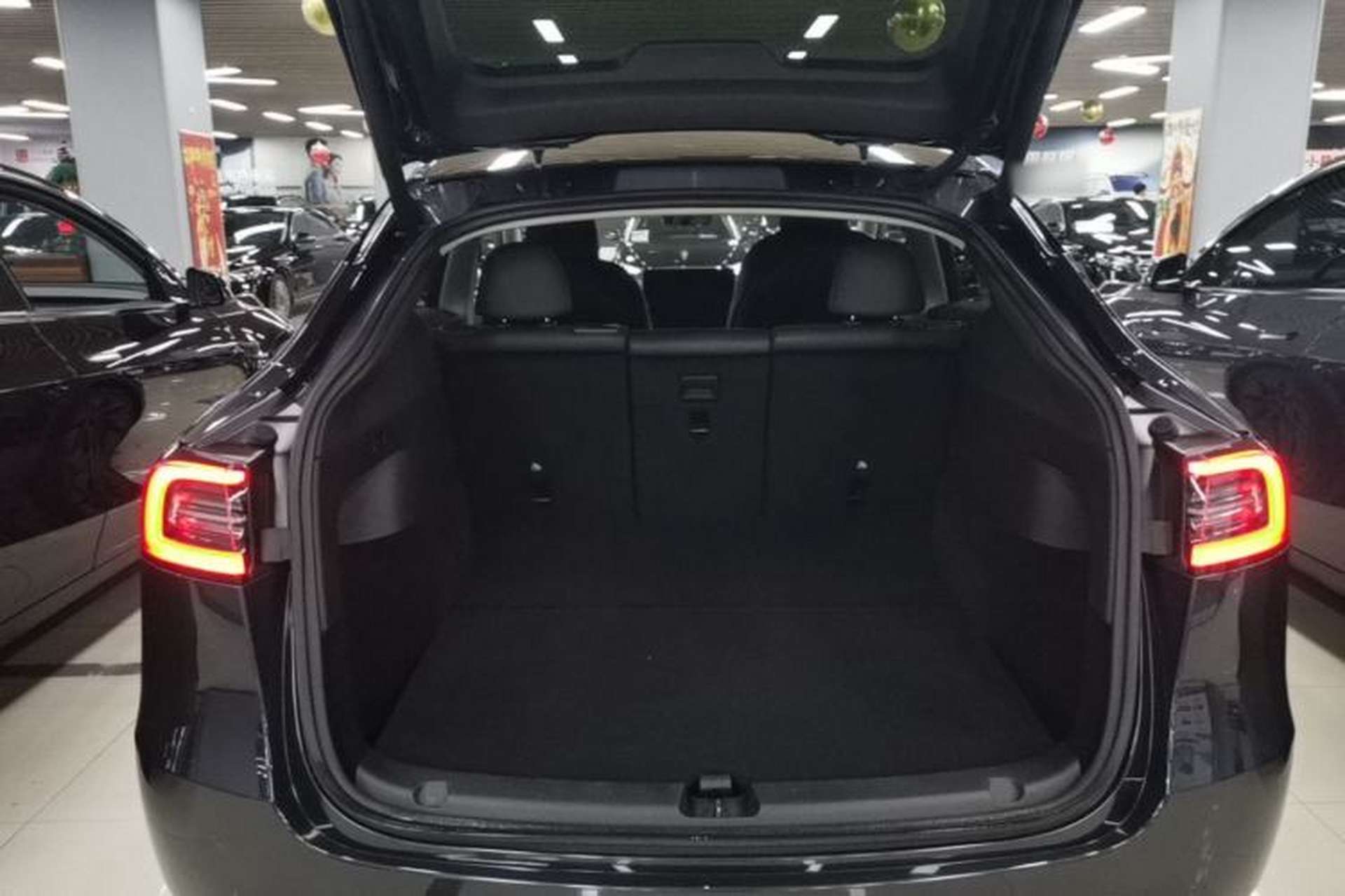Used Tesla Model Y 2024 Rear-Wheel-Drive Version Trunk