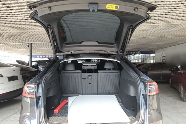 Used Tesla Model Y 2024 Rear-Wheel-Drive Version Trunk