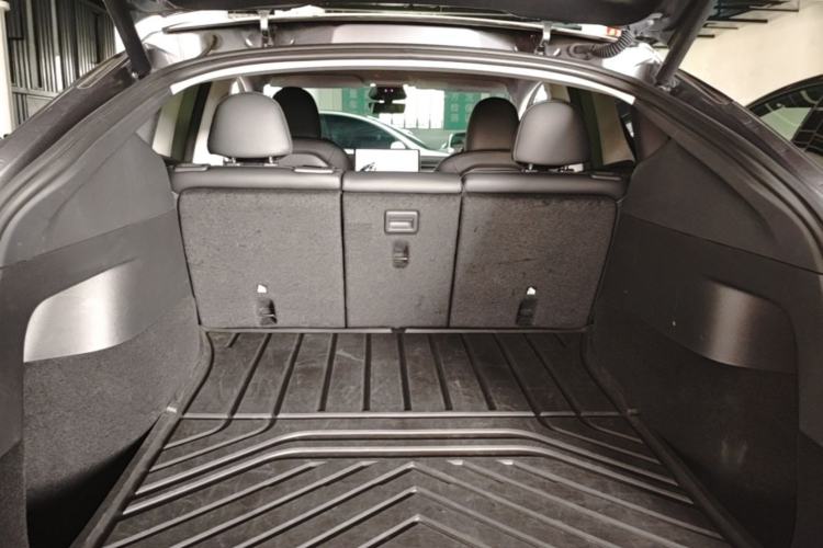 Used Tesla Model Y 2024 Rear-Wheel-Drive Version Trunk