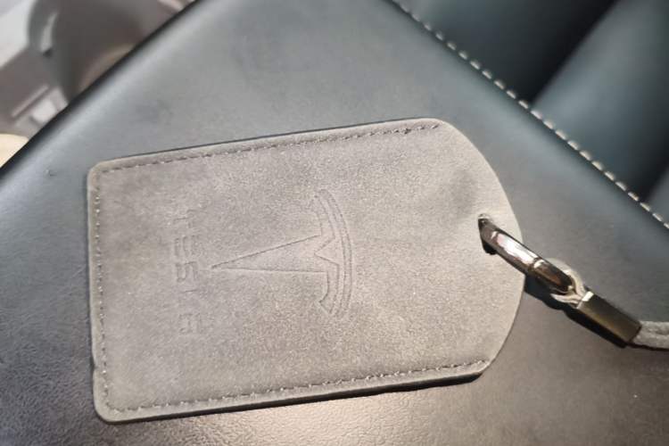 Used Tesla Model Y 2024 Rear-Wheel-Drive Version Vehicle Key